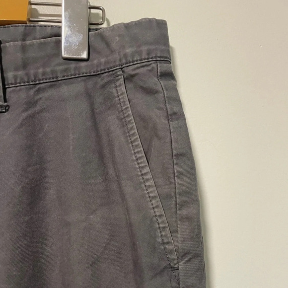Calvin Klein Men’s  Gray Chino Pants 32x32 - Picture 2 of 9